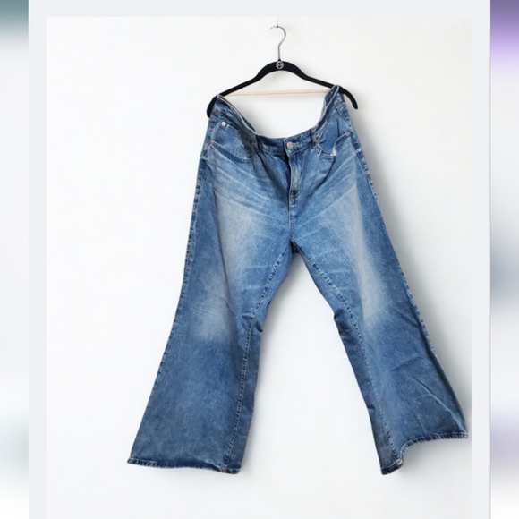 NWT Torrid Light Blue Plus Size Jeans Size 18R - Picture 1 of 4